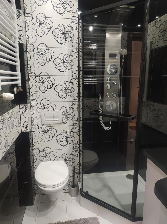 Apartament Rodzinny Z Ogrodkiem W Centrum Gizycka Gizycko Exterior photo